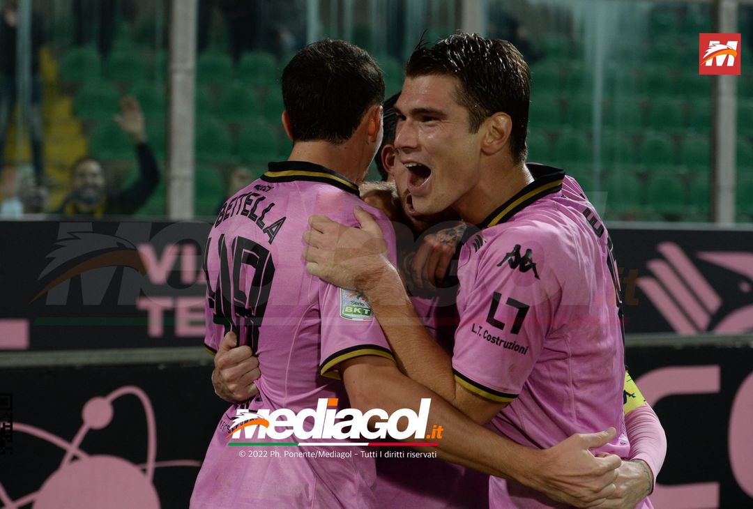 FOTO Palermo-Cagliari 2-1, 18ª giornata Serie B 2022-2023 (Gallery) - immagine 47