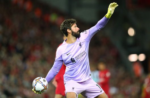 (Photo by Alex Livesey/Getty Images) Tanto spettacolo ma zero reti: nel derby del Merseyside trionfano i portieri- immagine 2