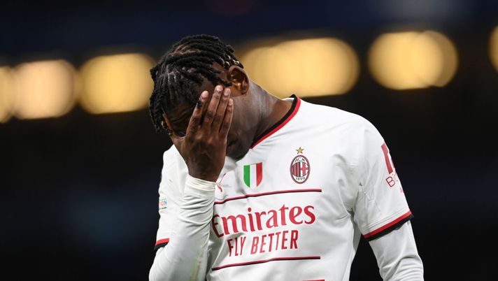LONDON, ENGLAND - OCTOBER 05: Rafael Leao of AC Milan reacts during the UEFA Champions League group E match between Chelsea FC and AC Milan at Stamford Bridge on October 05, 2022 in London, England. (Photo by Claudio Villa/AC Milan via Getty Images) Milan, serata da dimenticare: il Chelsea travolge i rossoneri - immagine 1