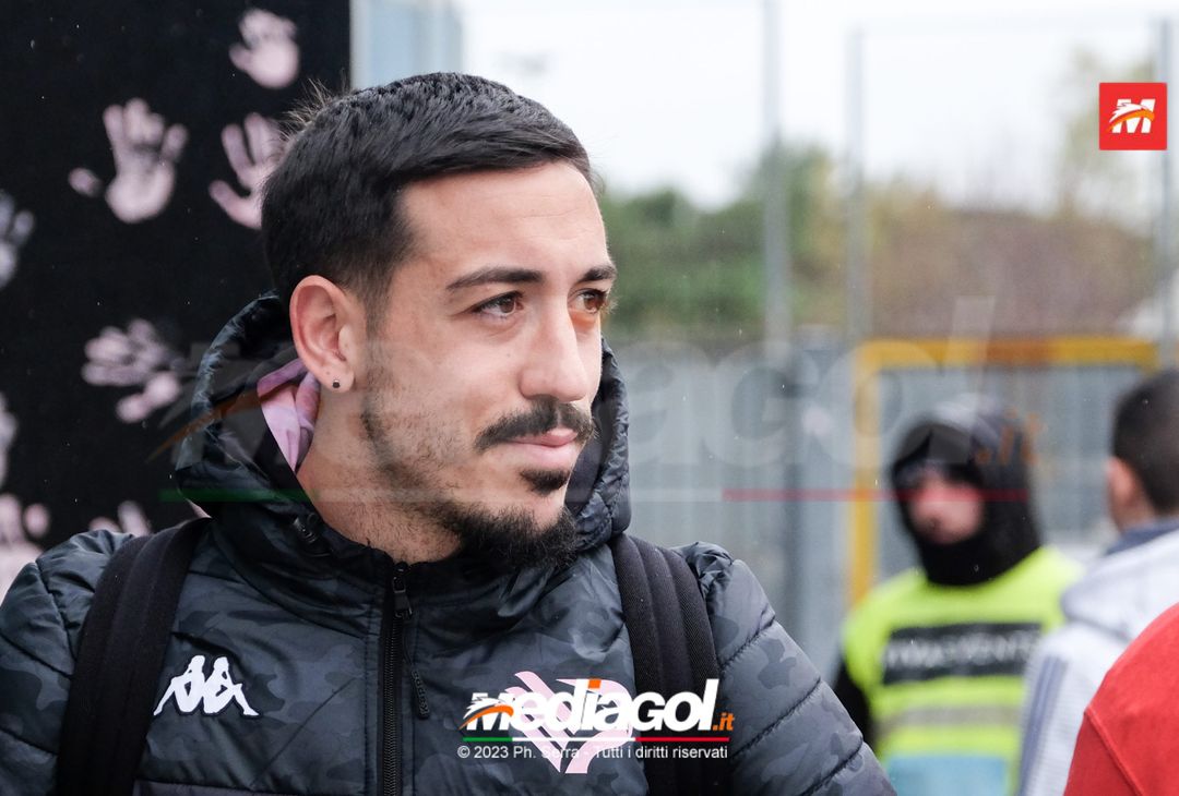 FOTO Genoa-Palermo, i rosanero in partenza dallo stadio “Renzo Barbera” (Gallery) - immagine 34