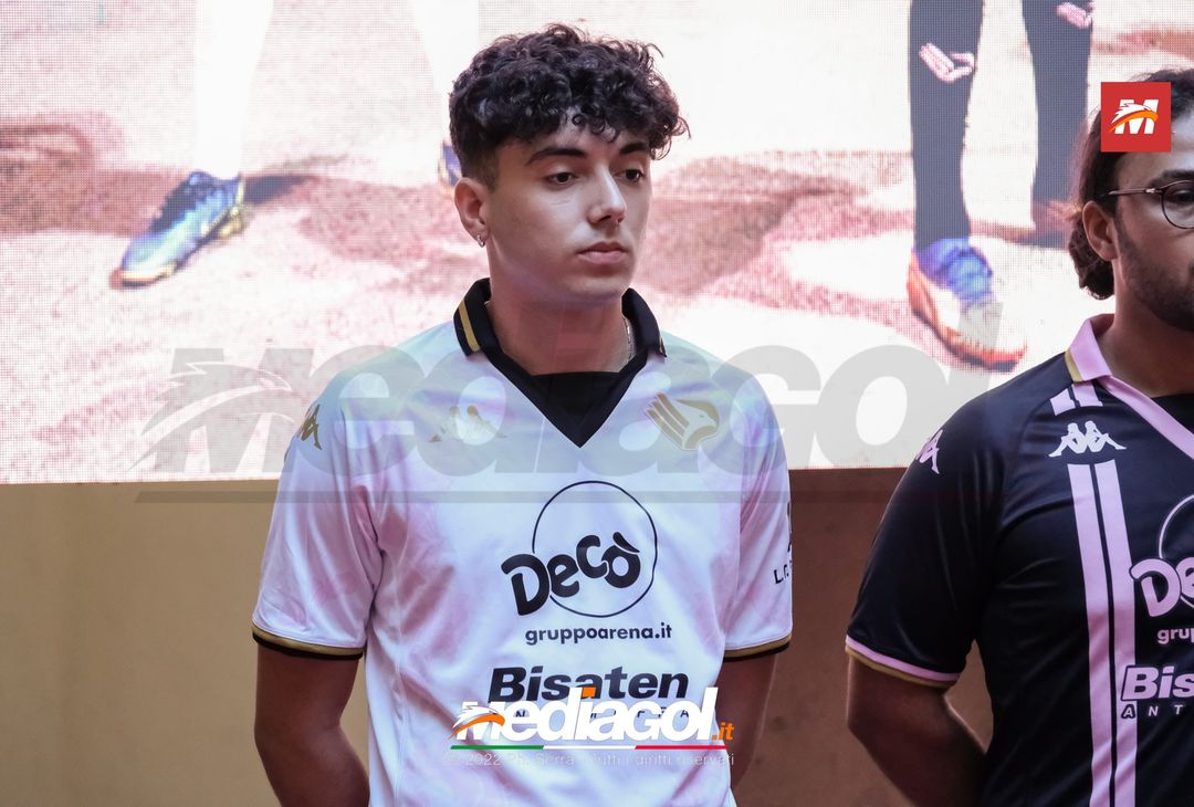 FOTO PALERMO, presentazione nuove maglie gara Palermo 2022/2023 (Gallery) - immagine 62
