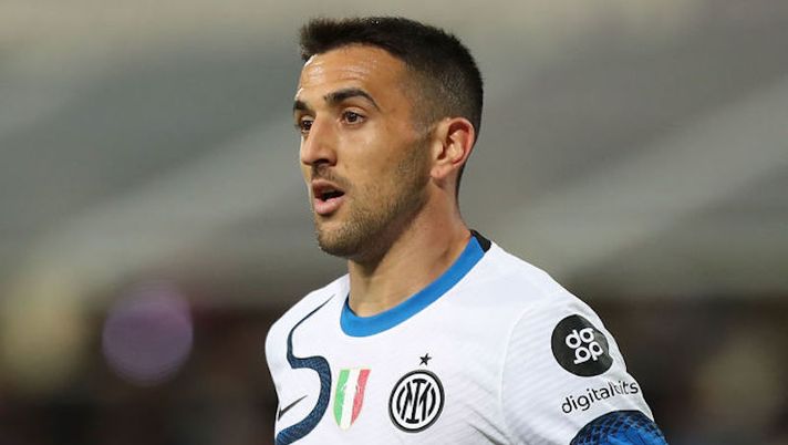 FLORENCE, ITALY - SEPTEMBER 21: Matias Vecino of FC Internazionale in action during the Serie A match between ACF Fiorentina v FC Internazionale on September 21 in Florence, Italy. (Photo by Gabriele Maltinti/Getty Images) Uruguay, UFFICIALE: anche Vecino positivo al Covid-19. È il secondo caso all’Inter - immagine 1