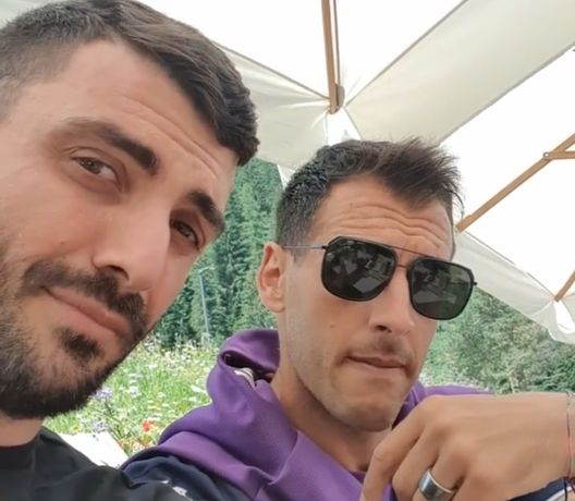 VIDEO – Moena, i viola dal parrucchiere. E Rosati si ritrasforma in Celentano VIDEO – Moena, i viola dal parrucchiere. E Rosati si ritrasforma in Celentano