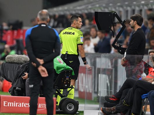 (Photo by Claudio Villa/AC Milan via Getty Images) var milan napoli