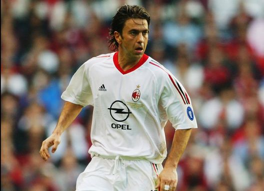 Alessandro Costacurta con la maglia del Milan Alessandro Costacurta con la maglia del Milan