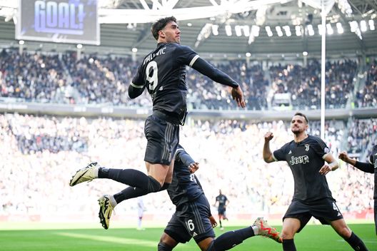 Ristic rabbonito da Vlahovic? Un contratto per far risparmiare la Juventus- immagine 2