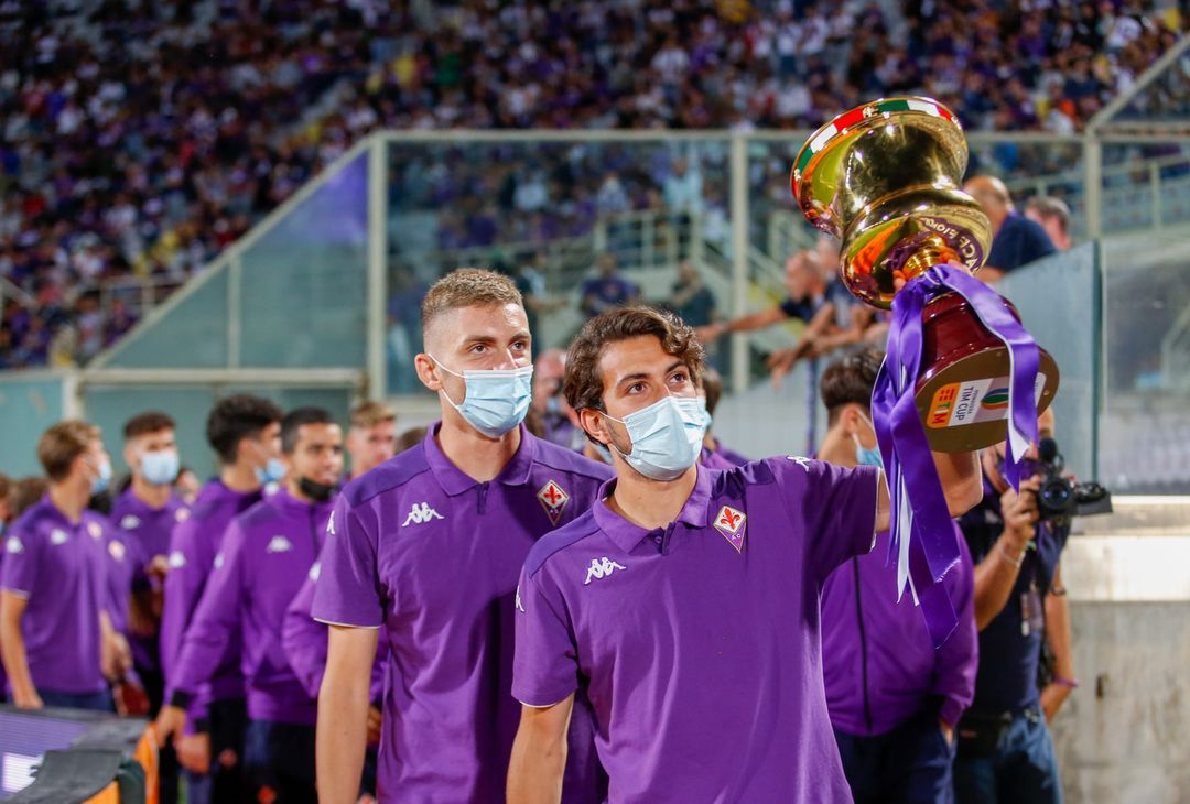 GERMOGLI PH: 28 AGOSTO 2021 FIRENZE STADIO ARTEMIO FRANCHI SERIE A FIORENTINA VS TORINO NELLA FOTO LA FIORENTINA PRIMAVERA SFILA CON LA COPPA 