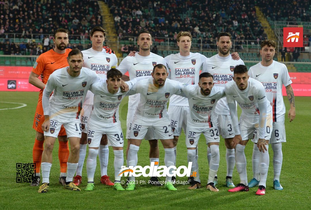 FOTO Palermo-Cosenza 0-0, 32ª giornata di Serie B 2022-2023 (La Gallery) - immagine 23