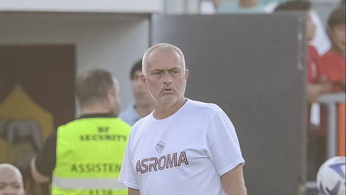 Sorpresa per Mourinho in ritiro: a seguire l’allenamento c’è l’ex collaboratore Louro - immagine 1