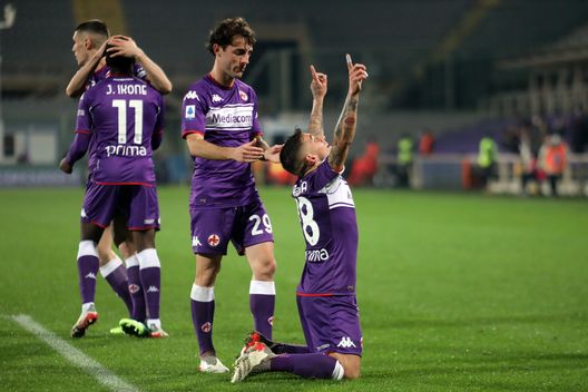 GERMOGLI PH: 17 GENNAIO 2022 FIRENZE STADIO ARTEMIO FRANCHI CAMPIONATO SERIE A TIM 2021/2022 FIORENTINA VS GENOA NELLA FOTO ESULTANZA GOL TORREIRA Kouamè come Torreira? La decisione di Italiano per risollevare la Fiorentina- immagine 2