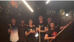 Cristiano Ronaldo si rilassa giocando a biliardo