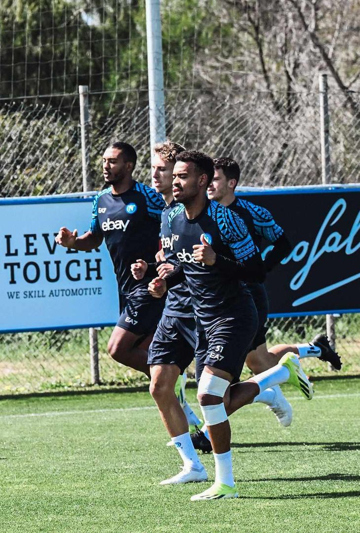 GALLERY Il Napoli torna ad allenarsi: sorrisi e concentrazione per gli azzurri - immagine 2