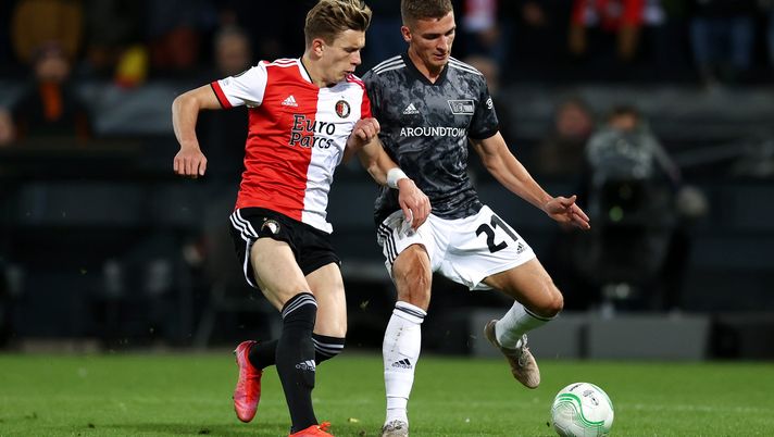 ROTTERDAM, NETHERLANDS - OCTOBER 21: Marcus Holmgren Pedersen of Feyenoord battles for possession with Grischa Proemel of 1.FC Union Berlin during the UEFA Europa Conference League group E match between Feyenoord and 1. FC Union Berlin at on October 21, 2021 in Rotterdam, Netherlands. (Photo by Dean Mouhtaropoulos/Getty Images) ROTTERDAM, NETHERLANDS - OCTOBER 21: Marcus Holmgren Pedersen of Feyenoord battles for possession with Grischa Proemel of 1.FC Union Berlin during the UEFA Europa Conference League group E match between Feyenoord and 1. FC Union Berlin at on October 21, 2021 in Rotterdam, Netherlands. (Photo by Dean Mouhtaropoulos/Getty Images)
