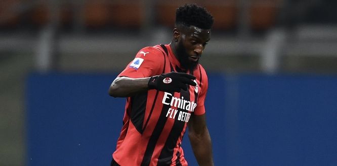 Tiémoué Bakayoko (centrocampista AC Milan), qui durante Milan-Spezia 1-2 (Serie A 2021-2022) | News (Getty Images) Tiémoué Bakayoko AC Milan