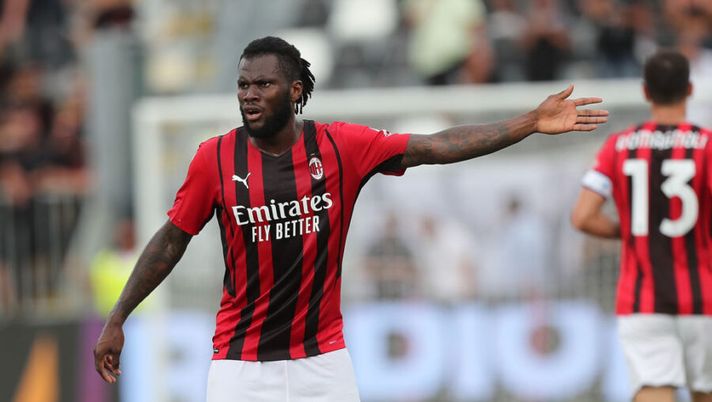 LA SPEZIA, ITALY - SEPTEMBER 25: Franck Kessie of AC Milan in action during the Serie A match between Spezia Calcio and AC Milan at Stadio Alberto Picco on September 25, 2021 in La Spezia, Italy. (Photo by Gabriele Maltinti/Getty Images) Ibra e Rebic out, dubbio sulla trequarti e cosa filtra su Tomori: la probabile formazione del Milan - immagine 1