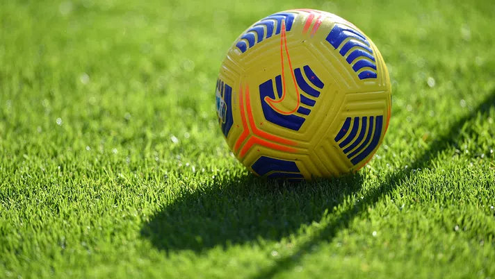 TURIN, ITALY - NOVEMBER 08:  Official nike ball during the Serie A match between Torino FC and FC Crotone at Stadio Olimpico di Torino on November 8, 2020 in Turin, Italy.  (Photo by Valerio Pennicino/Getty Images)