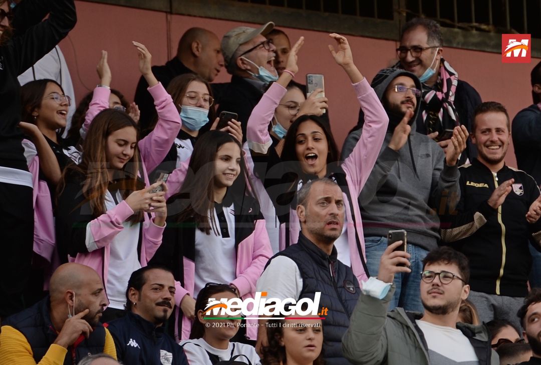 FOTO, i tifosi allo stadio per Palermo – Potenza 2-0 (Gallery) - immagine 10
