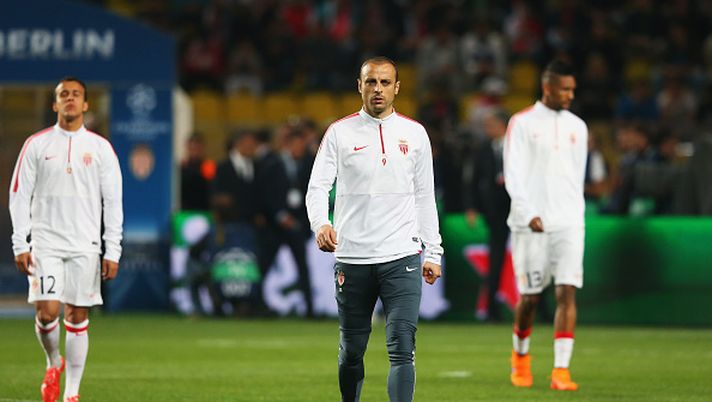 MONACO - APRIL 22: Dimitar Berbatov of Monaco looks on prior to the UEFA Champions League quarter-final second leg match between AS Monaco FC and Juventus at Stade Louis II on April 22, 2015 in Monaco, Monaco. (Photo by Alex Livesey/Getty Images) Berbatov ai tempi del Fulham: disegnava paesaggi e fattorie… - immagine 1