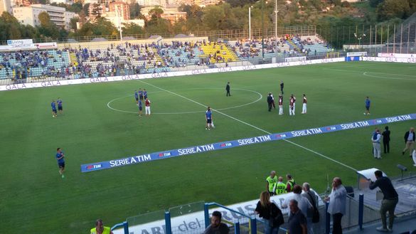 Il Torino si presenta in campo a Frosinone per la fase di riscaldamento (foto: radioday.it) Il Torino si presenta in campo a Frosinone per la fase di riscaldamento (foto: radioday.it)