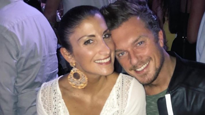 Simone Bolognesi, il primo uomo di Belén: “Mai a cena con Wanda, complimenti alla D’Amico e alla Nargi” Simone Bolognesi, il primo uomo di Belén: “Mai a cena con Wanda, complimenti alla D’Amico e alla Nargi”