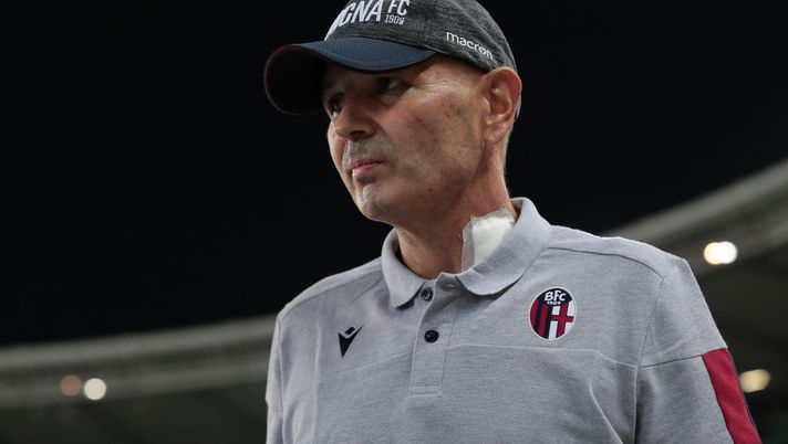 VERONA, ITALY - AUGUST 25:  Bologna FC coach Sinisa Mihajlovic looks on during the Serie A match between Hellas Verona and Bologna FC at Stadio Marcantonio Bentegodi on August 25, 2019 in Verona, Italy.  (Photo by Emilio Andreoli/Getty Images) 
