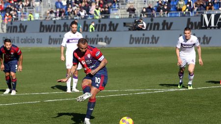 CAGLIARI, ITALY - JANUARY 23: Joao Pedro of Cagliari takes the penalty during the Serie A match between Cagliari Calcio and ACF Fiorentina at Sardegna Arena on January 23, 2022 in Cagliari, Italy. (Photo by Enrico Locci/Getty Images) CAGLIARI, ITALY - JANUARY 23: Joao Pedro of Cagliari takes the penalty during the Serie A match between Cagliari Calcio and ACF Fiorentina at Sardegna Arena on January 23, 2022 in Cagliari, Italy. (Photo by Enrico Locci/Getty Images)