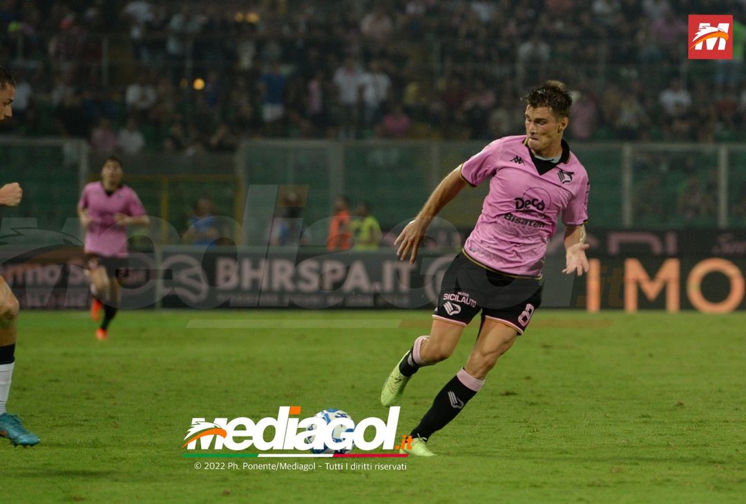 FOTO Palermo-Genoa 1-0: la gallery del big match della 5ª giornata di Serie B 2022-23 - immagine 35