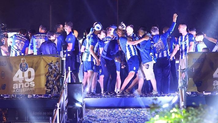 La notte totale del Porto: vince il derby di Lisbona e torna campione - immagine 1