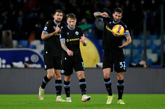 Cataldi, Immobile e Acerbi nella disfatta di Napoli Cataldi, Immobile e Acerbi nella disfatta di Napoli