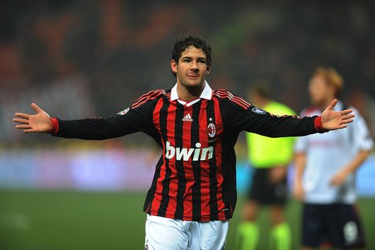 Alexandre Pato in gol in Milan-Cagliari 4-3 del 22 novembre 2009 (credits: GETTY Images) Alexandre Pato in gol in Milan-Cagliari 4-3 del 22 novembre 2009 (credits: GETTY Images)