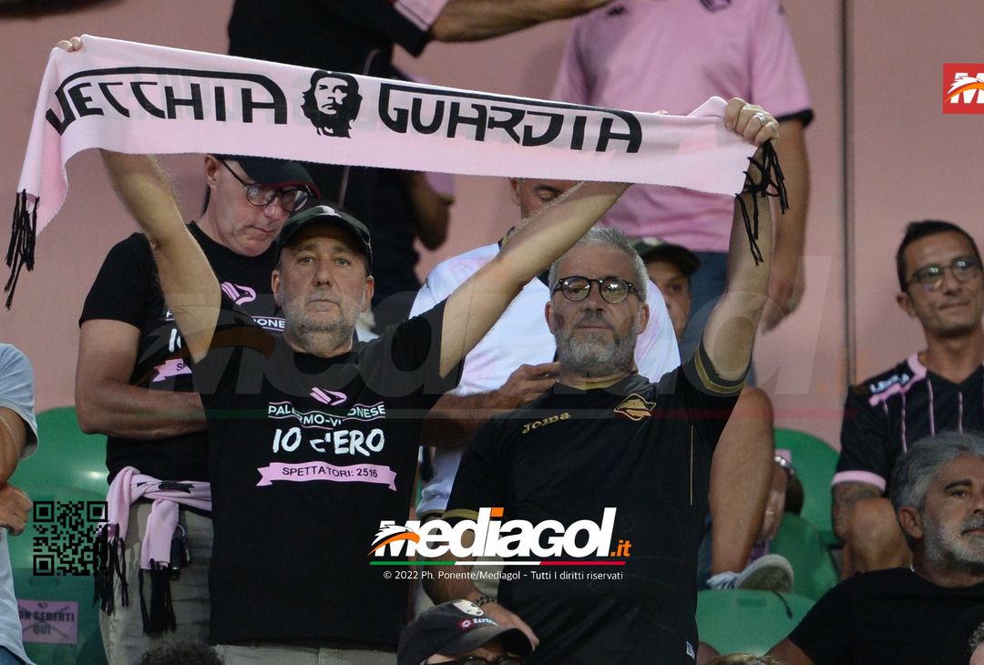 FOTOTIFO, Palermo-Perugia 2-0: i tifosi allo stadio Renzo Barbera (Gallery) - immagine 22