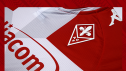FOTO – Un “indizio social” rivela la maglia che la Fiorentina indosserà con la Lazio