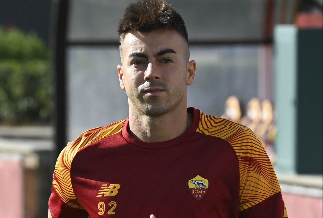 Trigoria, ripresa in vista del Betis: Karsdorp con il gruppo – FOTO GALLERY - immagine 13