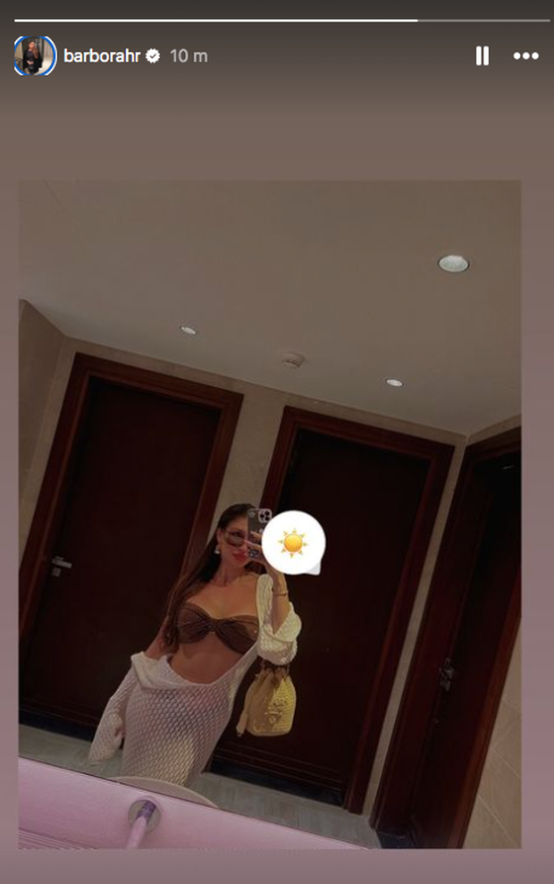 Barbora, décolleté da sogno. Lady Skriniar incanta i social in bikini: fisico top- immagine 2