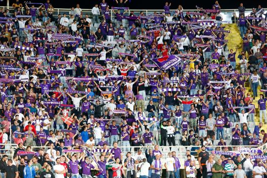 GERMOGLI PH: 28 AGOSTO 2021 FIRENZE STADIO ARTEMIO FRANCHI SERIE A FIORENTINA VS TORINO NELLA FOTO TIFOSI A Venezia previsti circa mille tifosi della Fiorentina- immagine 2