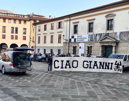 Padova, folla per l’ultimo commovente saluto al mister Gianni Di Marzio- immagine 3