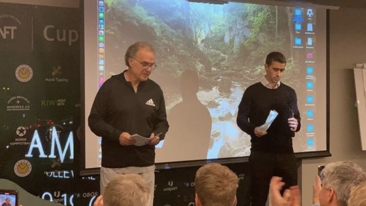 Dalla Polonia alla Norvegia: Bielsa gira il mondo per spiegare il suo calcio… Dalla Polonia alla Norvegia: Bielsa gira il mondo per spiegare il suo calcio… - immagine 1