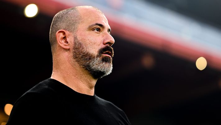 GENOA, ITALY - OCTOBER 17: Dejan Stankovic head coach of Sampdoria looks on prior to kick-off in the Serie A match between UC Sampdoria and AS Roma at Stadio Luigi Ferraris on October 17, 2022 in Genoa, Italy. (Photo by Simone Arveda/Getty Images) Stankovic non ci sta: “Situazione chiara, il braccio di Rabiot è netto!” - immagine 1