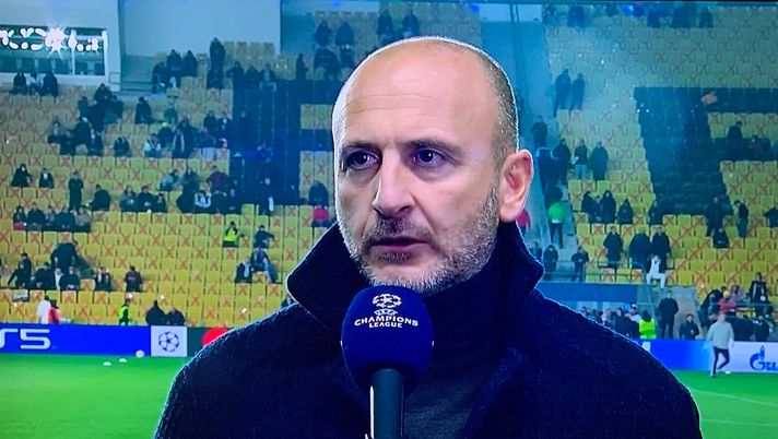 Ausilio: “Vogliamo rinnovo Brozovic. Barella ai dettagli. No cessioni a gennaio. E a giugno…” Ausilio: “Vogliamo rinnovo Brozovic. Barella ai dettagli. No cessioni a gennaio. E a giugno…” - immagine 1