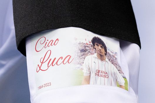 (Getty Images) VIDEO La Cremonese omaggia Vialli indossando una maglietta celebrativa al Bentegodi- immagine 2
