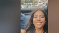 VIDEO / Sorrisi e capelli al vento: Balo e Francesca sfrecciano in supercar