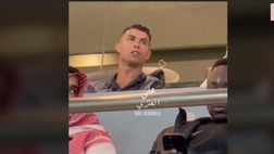 VIDEO / Cristiano Ronaldo si commuove, quasi in lacrime in tribuna