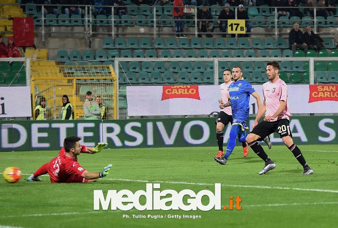  Franco Vazquez in gol durante Palermo-Frosinone 4-1 