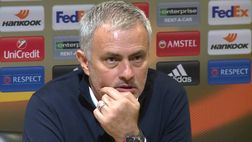 Emergenza in difesa al Manchester United. Mourinho ha un piano: “Gioco io”