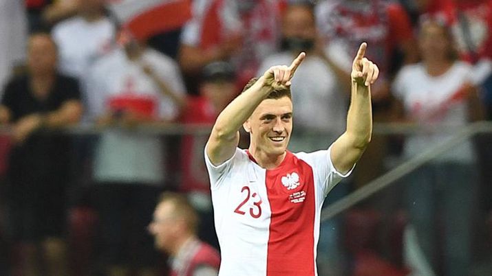 Krzysztof Piatek con la maglia della Polonia (credits: gazzetta.it) 