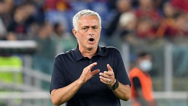 Fantacalcio Roma, Mourinho: &#8220;Viña non è disponibile. Giocano Cristante e Veretout&#8221; 