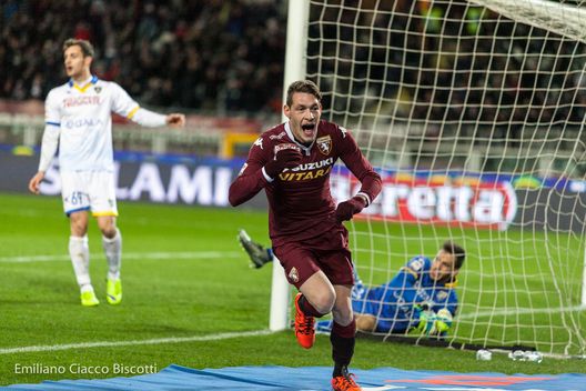 Andrea Belotti esulta dopo il gol al Frosinone Andrea Belotti esulta dopo il gol al Frosinone