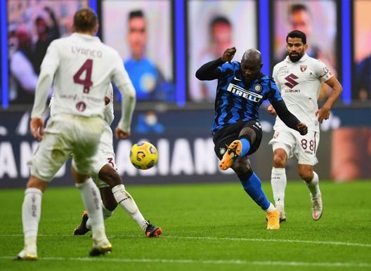 MILAN, ITALY - NOVEMBER 22: Romelu Lukaku of FC Internazionale scores the goal during the Serie A match between FC Internazionale and Torino FC at Stadio Giuseppe Meazza on November 22, 2020 in Milan, Italy. (Photo by Claudio Villa - Inter/Inter via Getty Images) MILAN, ITALY - NOVEMBER 22: Romelu Lukaku of FC Internazionale scores the goal during the Serie A match between FC Internazionale and Torino FC at Stadio Giuseppe Meazza on November 22, 2020 in Milan, Italy. (Photo by Claudio Villa - Inter/Inter via Getty Images)