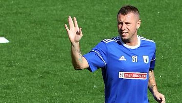 Cassano durante un allenamento con l'Entella... 