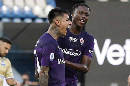 FERRARA, ITALY - AUGUST 02: Erick Pulgar of ACF Fiorentina celebrates after scoring a goal during the Serie A match between SPAL and ACF Fiorentina at Stadio Paolo Mazza on August 2, 2020 in Ferrara, Italy. (Photo by Gabriele Maltinti/Getty Images) FERRARA, ITALY - AUGUST 02: Erick Pulgar of ACF Fiorentina celebrates after scoring a goal during the Serie A match between SPAL and ACF Fiorentina at Stadio Paolo Mazza on August 2, 2020 in Ferrara, Italy. (Photo by Gabriele Maltinti/Getty Images)